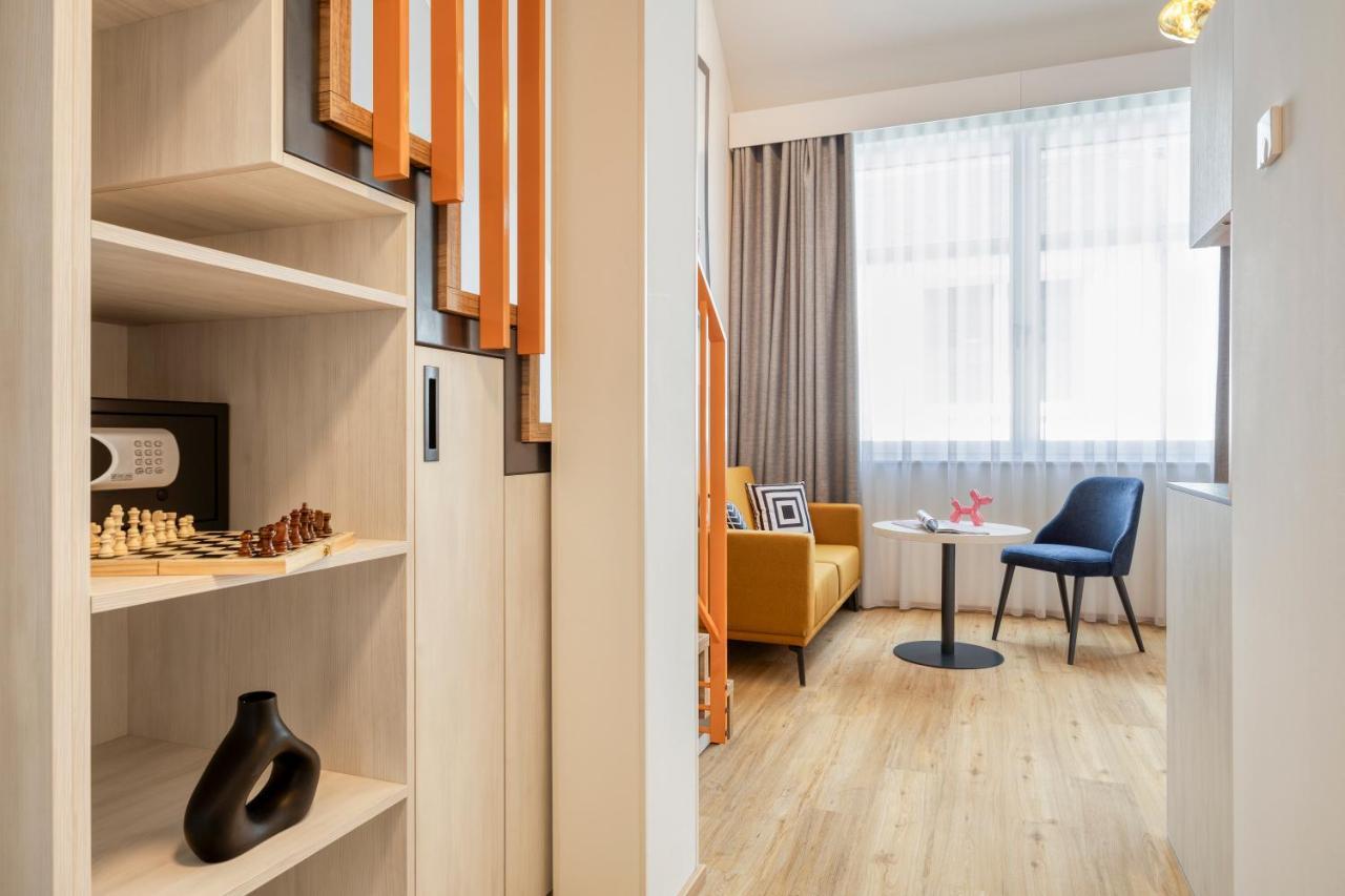 Level-Up - Studio,1478933897:JPEG